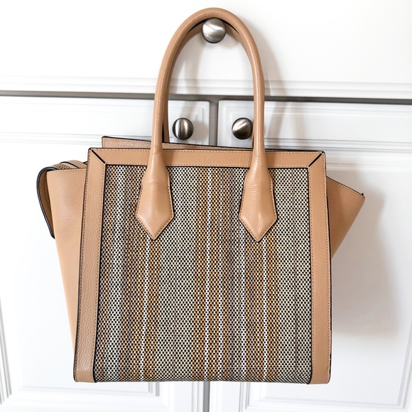 [Henri Bendel] Straw Rivington Tote - Picture 3 of 7